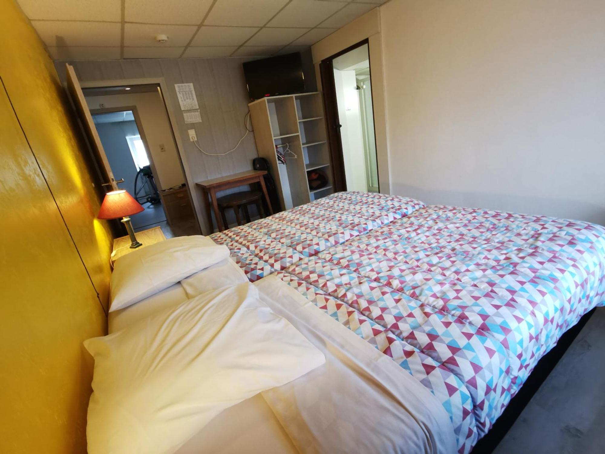 Chez Phil Hotel Robertville Szoba fotó